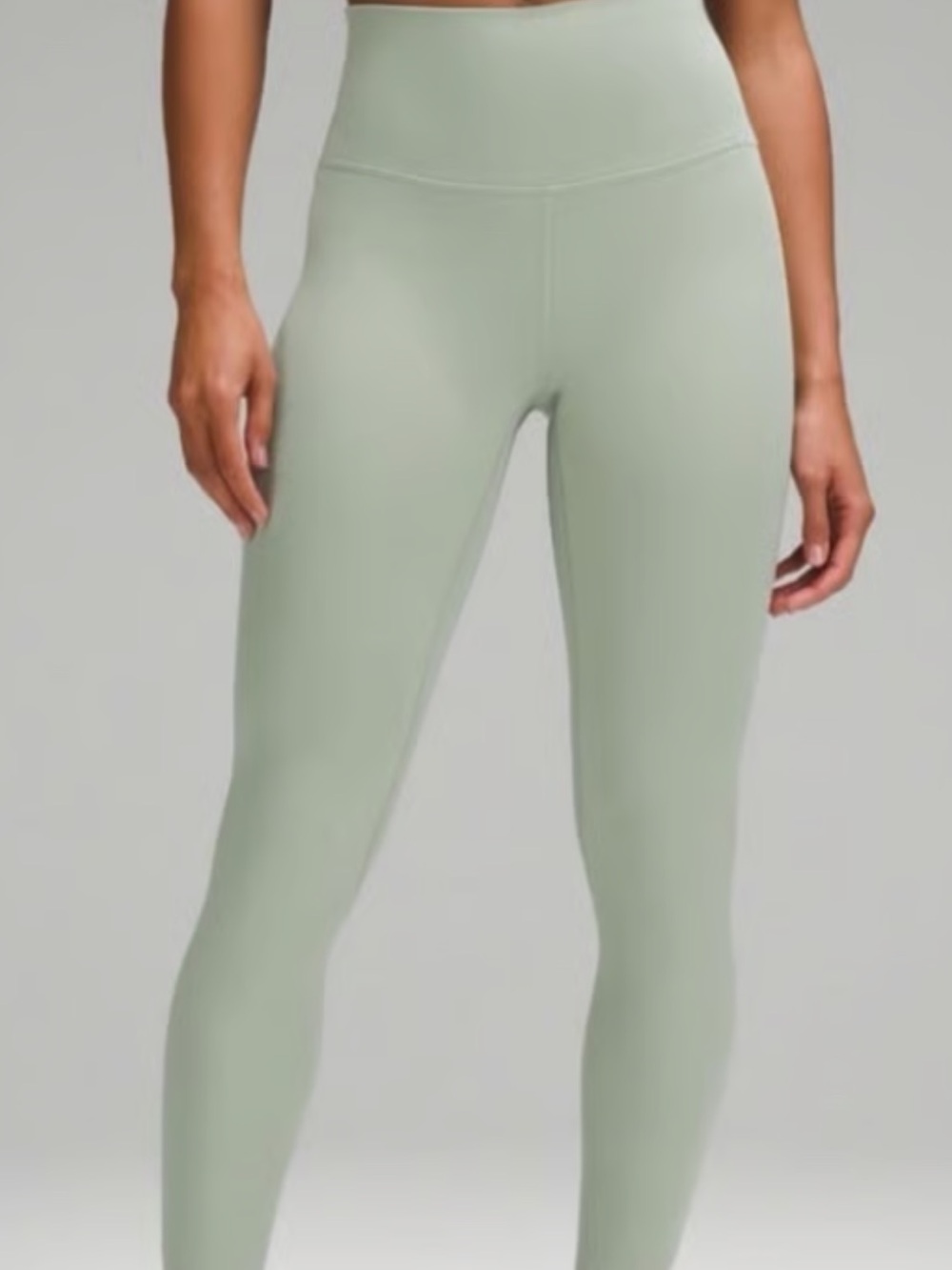 Kickass everyday leggings in Sage green 
Size large